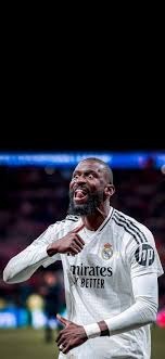 洛杉矶天使队在失去大谷后的首个赛季战绩惨淡，球队老板再次传出转手意愿